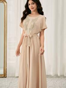 Đầm dự tiệc thanh lịch cổ tròn, đính ren, eo nhún, xẻ tà cho thiếu nữ, màu be, màu mơ, đầm dài, màu sâm panh, đầm màu be, đầm dài cho bé gái, đầm sâm panh cho thiếu nữ, đầm màu be cho bé gái, đầm màu nude, đầm màu be cho thiếu nữ, đầm sinh nhật cho thiếu nữ, quần áo thiếu nữ, đầm mùa hè, đầm maxi, đầm đi nghỉ mát, đầm màu nude cho bé gái - Rượu sâm banh - Xem 7