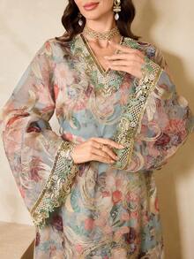 Al Najma 女士极简印花V领长袖阿拉伯风格连衣裙 - 粉色 - 查看 6