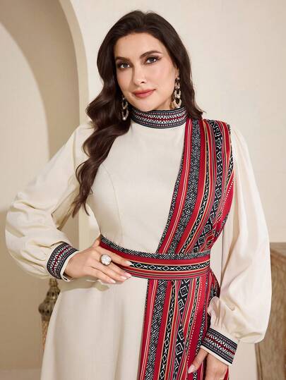 Al Najma Plusstorlek kvinnor geometriskt tryck lapptäcke arabisk stilklänning