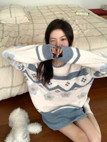 DAZY 2pcs Women Floral Pattern Knitted Loose Long Sleeve Short Dress Pajama Set, Winter - White - View 3