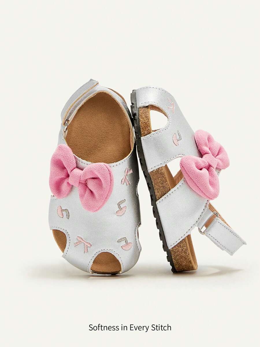 Cozy Pixies 1 Pair Silver Princess Style Cute Fashion Versatile Bow Embroidered Baby Girl Flat Sandals - Silver - View 1
