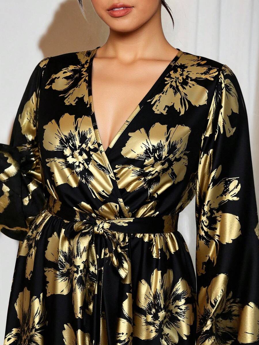 Cravure Áo cánh tay dài cổ chữ V họa tiết lá vàng đen tương phản cỡ lớn dành cho nữ - Vàng - Xem 1