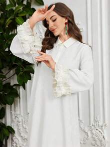 Al Najma 女士花卉刺绣领喇叭袖阿拉伯风格连衣裙 - 白色 - 查看 5