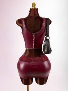 Amplova Bộ 2 món xương cá PU dành cho nữ: Áo hai dây & Chân váy ôm sát mini, Gợi cảm & Sang trọng, Thích hợp mặc mùa thu, Hàng ngày, Công sở, Tiệc năm mới - Màu Đỏ Sâu - Xem 2