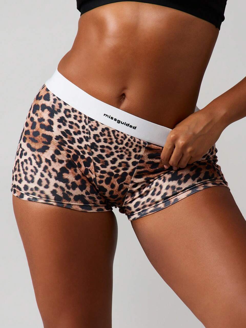 MISSGUIDED 伸縮性のあるバンド付きヒョウ柄ボーイショーツ