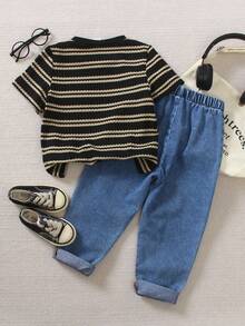 SHEIN 2pcs Set Young Boy Striped Print Round Neck T-Shirt Paired With Washed Denim Jeans. The T-Shirt Features Round Neck Design With Denim Pocket Details That Coordinates With The Washed Denim Jeans, Creating A Stylish Look. The Simple And Fashionable Design Showcases The Boy's Personal Charm, Suitable For Daily Casual And School Wear, Suitable For Different Seasons.