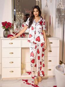 LuxeNights 女士仿丝绸心形印花翻领短袖睡衣套装 - 紅色 - 查看 3