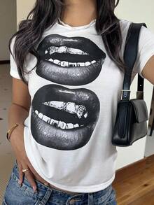 SHEIN EZwear 女士街头休闲黑白唇印圆领短袖修身T恤，夏季女式印花T恤，印花上衣，女式印花T恤