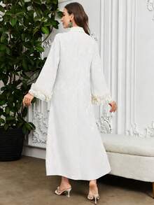 Al Najma 女士花卉刺绣领喇叭袖阿拉伯风格连衣裙 - 白色 - 查看 2