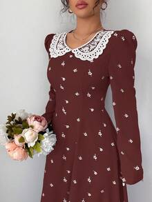 Modelyn 女士黑色花卉印花拼接领长袖A字系腰优雅花卉连衣裙 - 摩卡棕 - 查看 4