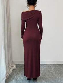 SHEIN Elenzya 女士优雅斜领长袖修身连衣裙，腰部收紧设计，饰有金属纽扣 - 酒紅色 - 查看 2