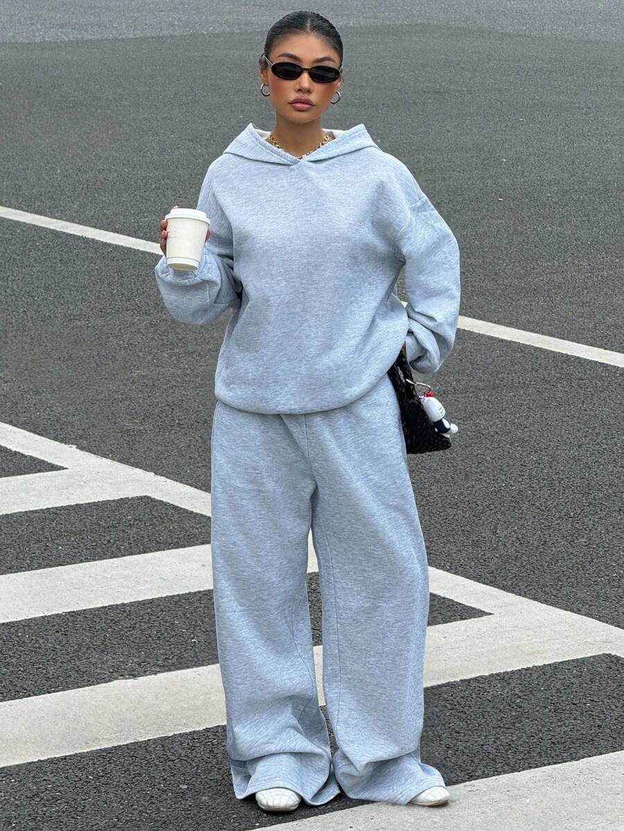 SHEIN EZwear 两件套女士休闲简约套装，女士秋冬连帽衫和运动裤套装，适合日常穿着 - 灰色 - 查看 1