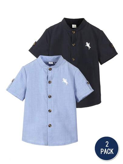 两件装幼儿男童绅士风梭织纹理双色纯色衬衫，浅蓝色主体搭配藏蓝色点缀，短袖，立领，装饰纽扣细节，适合休闲或半正式场合。