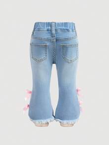 SHEIN Quần ống loe ôm sát bằng vải denim xanh dương, điểm nhấn nơ hồng dễ thương cho bé gái, thích hợp cho mùa xuân, hè, phong cách thường ngày và thời trang đi nghỉ mát, thời trang đường phố, kiểu dáng thập niên 2000, chất liệu denim mềm mại và thoải mái, quần ống loe đi nghỉ mát. - Màu xanh lam - Xem 2