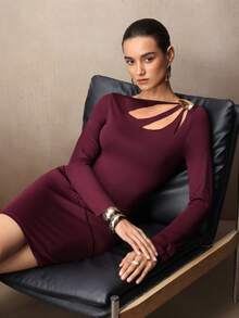 Modelyn Fashionable Hollow Laser Cut Metal Buckle Long Sleeve Women Short Dress - Burgundy - View 3