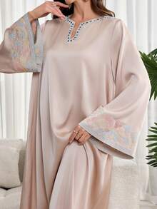 Al Najma 女士彩色刺绣优雅长袖土耳其长裙和阿拉伯传统长袍 - 杏色 - 查看 2