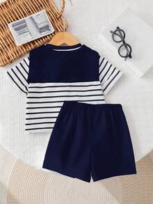 SHEIN 3件套男/女婴夏季可爱条纹短袖上衣、松紧腰短裤、披肩三件套，适合生日派对、晚宴、演出、婚礼、满月、洗礼、一周岁生日庆祝、迎婴派对等场合。
