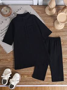 SHEIN 两件套男婴套装，传统纯白色半开襟立领衬衫和长裤，适合日常穿着、户外玩耍、上学、度假——可爱，适合家庭休闲、运动和聚会。 - 黑色 - 查看 5