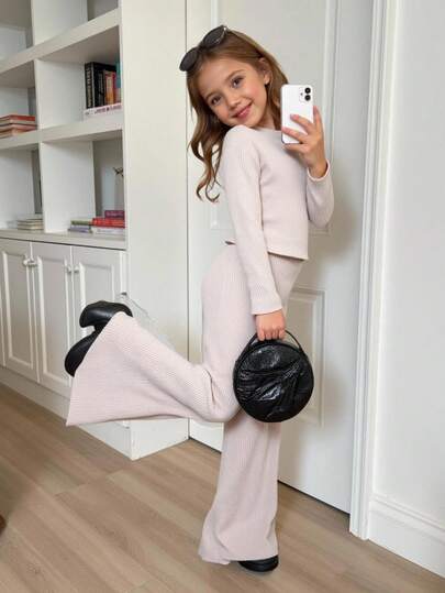 SHEIN 2pcs Young Girl Solid Color Crew Neck Casual Short T-Shirt And Long Pants Set Girls Lounge Set Little Girl Co Ord Set Bell Bottom Jumpsuit Kids Girls Pant Suit Flare Pants Set Kids