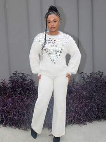 Steph T Elegancki, luksusowy, francuski sweter z norek z okrągłym dekoltem i haftem koralikowym