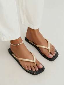 Grefit Ladies' Stylish Casual Flip-Flop Suitable For Daily Matching For Summer Vacation Shoes Summer New Year Holiday For Casual Beach Style For Christmas Beach Outfit - Black - View 2