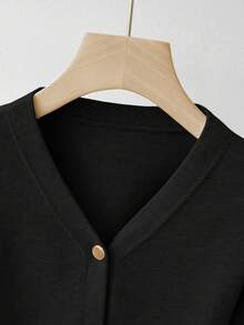 GlowEve V-Neck Metal Button Waist Ruffle Hem Extra Long Sleeve Women Cardigan - Black - View 6