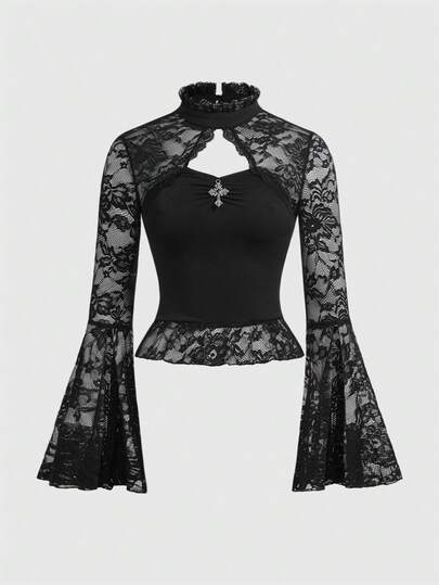 Goth Top aderente da donna con vita arricciata, decorazione a croce e orlo in pizzo a contrasto, stile gotico Y2K sexy