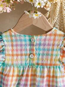 SHEIN Vintaside Kids 女婴夏季彩色绿色格子短袖迷你连衣裙，田园风格，清新图案，轻盈廓形，适合户外、休闲和派对场合。 - 彩色 - 查看 6