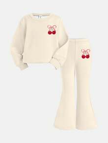 SHEIN Áo len chui đầu mềm mại, tối giản, màu kem cổ điển in hình nơ và quả anh đào, thích hợp cho bé gái mùa thu/đông, mùa ấm áp, không khí Giáng sinh, quà tặng Giáng sinh, trang phục thu đông, thoải mái dễ chịu, lớp áo mùa thu đông cho bé gái, bé gái sành điệu, trang phục thường ngày, quần áo in hình cho bé gái, quần áo mùa thu đông, phong cách mùa thu mới, thời trang mùa đông. - Nhiều màu - Xem 2