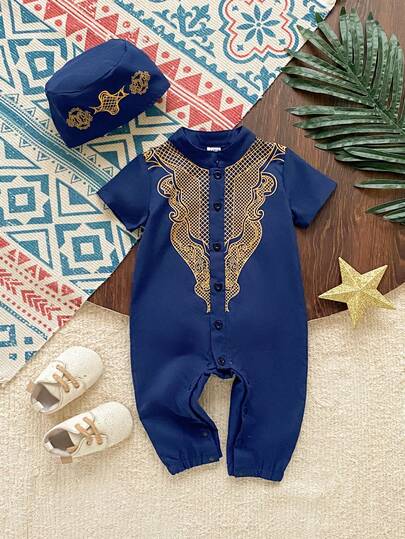 SHEIN 男婴短袖立领纽扣印花连体衣裤套装（含圆顶遮阳帽），休闲复古风，适合春夏日常穿着。