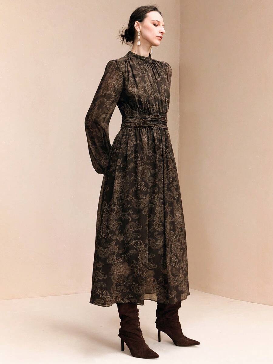 Arave 女士优雅连衣裙,立领,长袖,收腰设计,腰果花印花面料,适合约会穿着。 - 墨綠色 - 查看 1