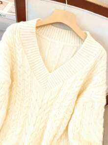 GlowEve CURVE 女士优雅纯色麻花针织宽松长袖加大码毛衣，适合外穿，秋冬季 - 杏色 - 查看 7