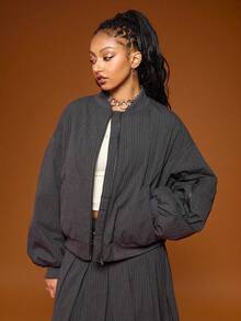 COUREZ 条纹超大款飞行员夹克 / Y2K 秋冬穿搭 女士冬季外出服 飞行员夹克 女式街头风 新年穿搭 - 黑色 - 查看 5