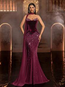 Glamrae Elegante vestido de noche de cola de sirena con parches de terciopelo burdeos y malla, con adornos de lujo y sin tirantes (capa desmontable para el cuello). Adecuado para todas las ocasiones formales. - Burdeos - Ver 6