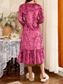 Côtesoire 法式优雅蕾丝天鹅绒拼接宽松腰身长款连衣裙，秋冬季迷人女士睡袍 - 酒紅色 - 查看 2