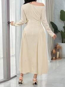 Feyla Women's Oblique Shoulder 3D Applique Long Sleeve Elegant Dress - Apricot - View 3