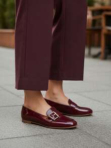 Mocasines para mujer, punta afilada, detalle de hebilla metálica,FORRO PIEL ,planos, estilo minimalista, casual y oficina. - Burdeos - Ver 3