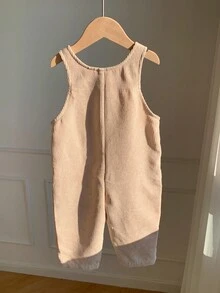 1-Pack Of Newbornl Cute Versatile Casual Corduroy Overalls With A Big Heart Badge, Comfortable, Casual, Versatile And Fashionable For Everyday Wear, Suitable For Birthday Parties, Evening Parties, Performances, Weddings, Baptisms, Opening Ceremonies, Indoor And Outdoor, Daily Life, Sports, Play, Parties, Photos, Vacations, Festivals, Suitable For Spring, Summer, Autumn And Winter - Khaki - View 5