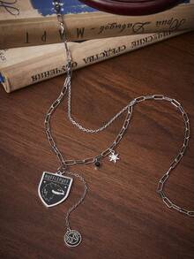 HARRY POTTER X SHEIN ¡Collar con colgante de casa! Colgante tipo insignia de estilo universitario, collar atmosférico versátil para otoño/invierno - Plateado - Ver 1