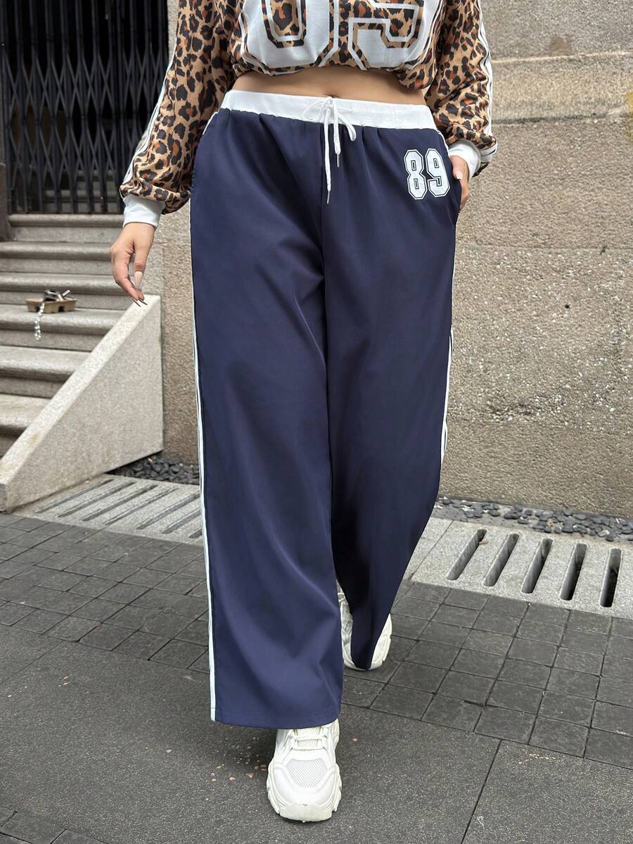 SHEIN EZwear 大码直筒休闲运动裤,纯色、条纹拼接、数字印花,秋冬款 - 藍色 - 查看 1