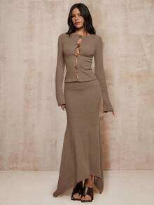 Glamine 1. 简约高端棕色圆领开襟金属纽扣长袖针织上衣，修身鱼尾仿毛皮保暖半身裙，两件套，适合姐妹聚会、正式晚宴、派对等场合穿着 - 卡其色 - 查看 6