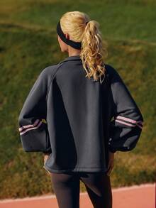 Medorelle 女士立领插肩袖口袋休闲百搭长袖卫衣，适合户外通勤、运动休闲、街头服饰，以及积极生活方式时尚网球服 - 深灰色 - 查看 2