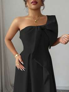 Elenzga 大码女士不对称肩部优雅浪漫派对连衣裙，配有加大码蝴蝶结腰带A字裙摆，适合派对、婚礼宾客、伴娘、秋冬季穿着。 - 黑色 - 查看 6
