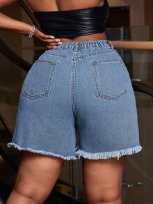 Slaydiva Plus Size Women Pockets Distressed Frayed Hem Fashionable Versatile Vacation Party Denim Shorts - Light Wash - View 2