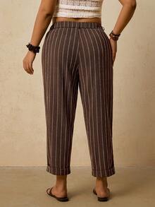 Freevana بنطلون قصير مخطط مريح للعطلات للمقاسات الكبيرة - قهوة بني - مشاهدة 2