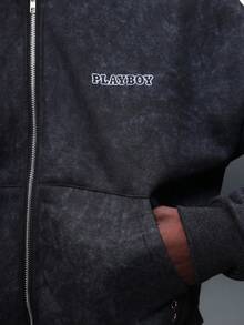 PLAYBOY X SUMWON 做旧炭灰色全拉链连帽衫，背面饰有大兔子图案和金属孔眼细节，短款水洗卫衣 - 黑色 - 查看 4