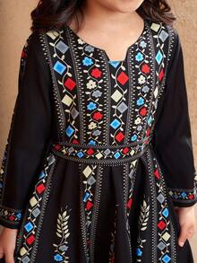 Abaya Style Dress For Young Girl: Black Base With Colorful Embroidered Geometric & Floral Retro Prints, Retro Patterns With Contrast Colors, Waist Belt Design, Suitable For Daily Wear And Festivals, Traditional & Elegant Arab/Middle Eastern Style Jalabiya/Abaya/Caftan Islamic Clothing Girls Kids Black Abaya Abaya Sets Girls Abayas For Kids - Black - View 5