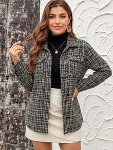 SHEIN LUNE Manteau ample à manches longues à carreaux pour femmes grandes tailles avec poches utilitaires, décontracté. Manteau d'hiver pour femmes - Manteau oversize à épaules tombantes à motif à carreaux, essentiel, décontracté pour tous les jours, style campagne chic pour les vacances, thermique - Noir et Blanc - Voir 1