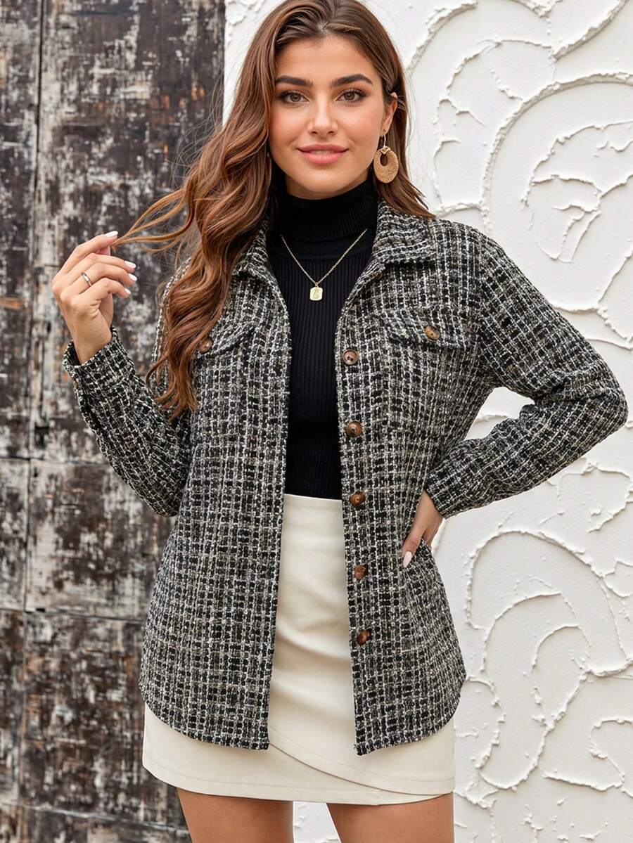 SHEIN LUNE Manteau ample à manches longues à carreaux pour femmes grandes tailles avec poches utilitaires, décontracté. Manteau d'hiver pour femmes - Manteau oversize à épaules tombantes à motif à carreaux, essentiel, décontracté pour tous les jours, style campagne chic pour les vacances, thermique - Noir et Blanc - Voir 1