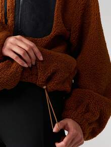 MISSGUIDED 舒适羊羔绒拉链外套，配有撞色尼龙胸袋拼接，冬季外套 - 棕色 - 查看 3